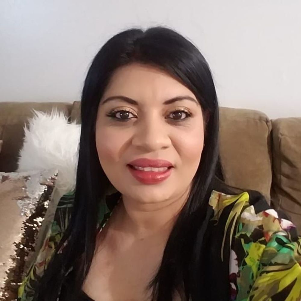 Meet your Posher, Deysi